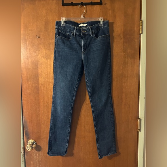 Levi’s 312 Shaping Slim Jeans - Picture 3 of 7